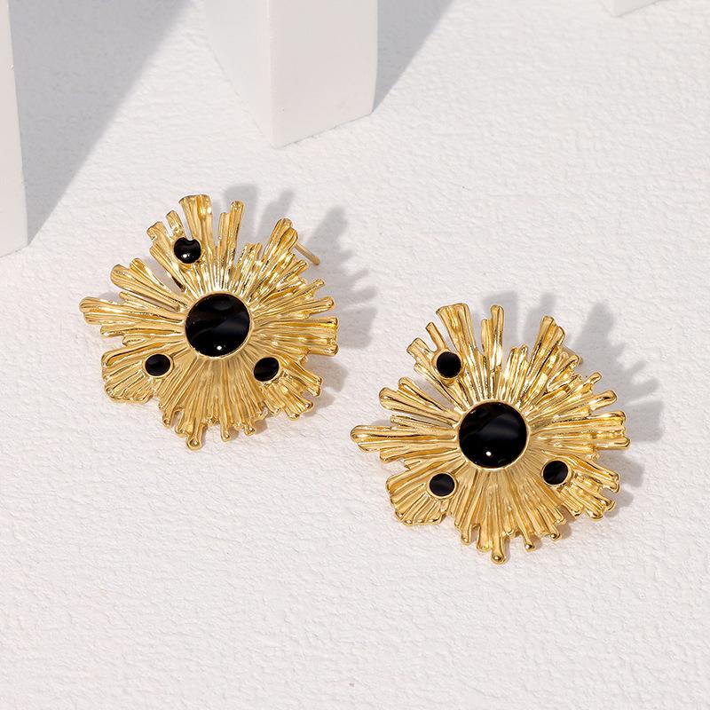 Waterproof Medieval Temperament Light Luxury High-end Earrings Irregular Personality Design French Stainless Steel Stud