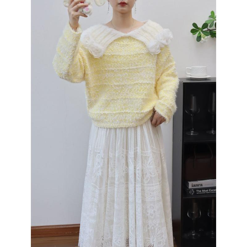 Autumn and Winter New Doll Collar Three-dimensional Flower Knitted Sweater Top Soft Waxy Loose Gentle Wind Sweater Pullover Woman