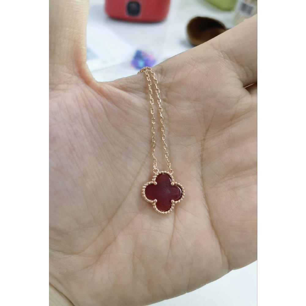 High-end Four-leaf Clover Necklace for Women 18K Rose Red Chalcedony Agate Natural White Shell Pendant Clavicle Chain