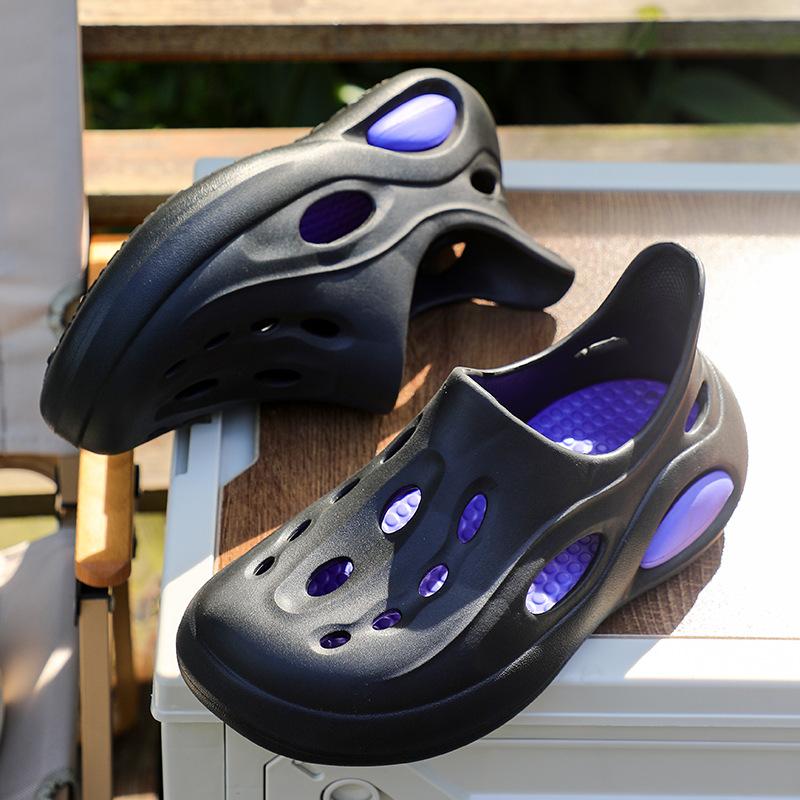 

EVA hole shoes men s summer outdoor couple lightweight wear-resistant beach shoes sandals driving men s outer slippers men s 40-41 [Standard code] чорний