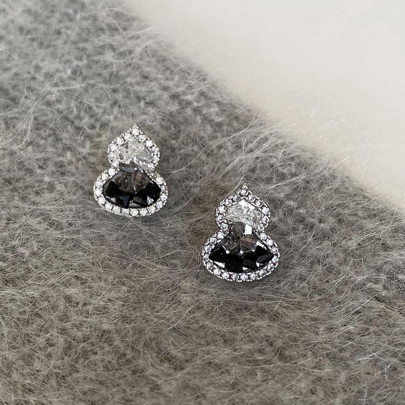 Silver needle zircon crystal gourd stud earrings light luxury high-end earrings simple daily versatile new Chinese earrings wholesale