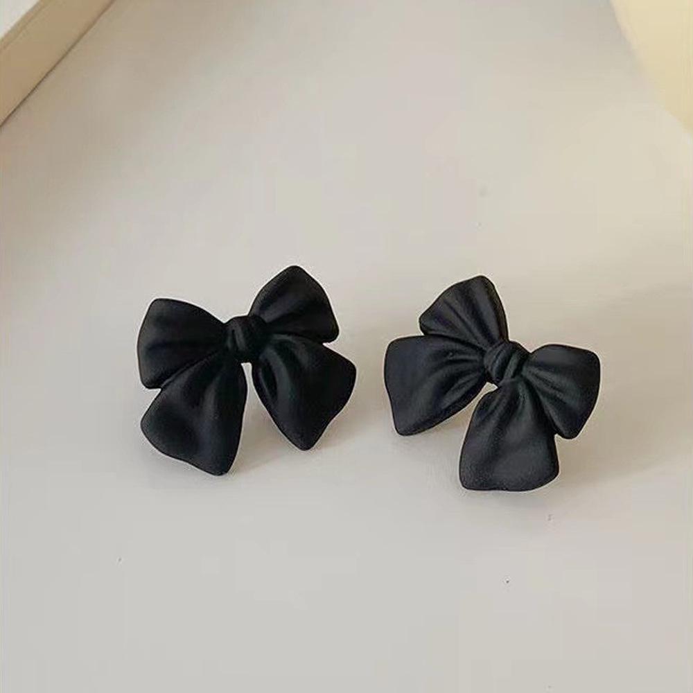 Elegant Gold-Plated Black Zircon Stud Earrings - Niche Design for a Luxurious Fashion Statement