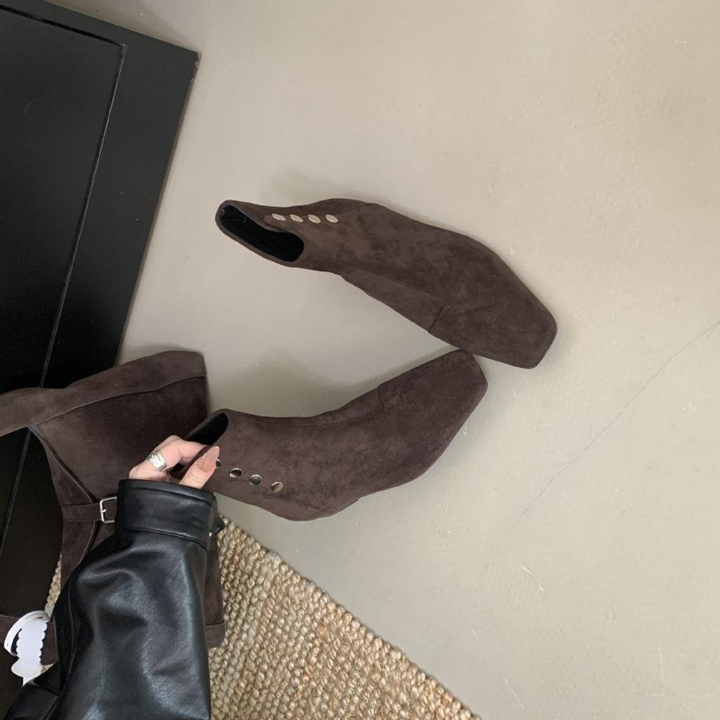 2025 New Round Head Suede Button Square Head Low Tube Thin Martin Fashion Women's Short Boots