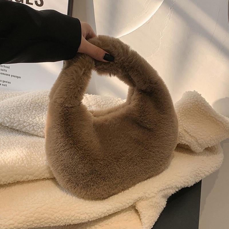 Plush High-End Dumpling Chain Handbag - Large Capacity & Versatile for Commuting