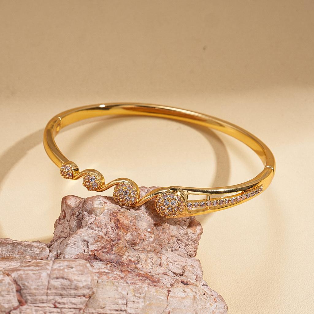 18k real gold electroplated zircon hollow geometric flower buckle bracelet environmentally friendly bracelet