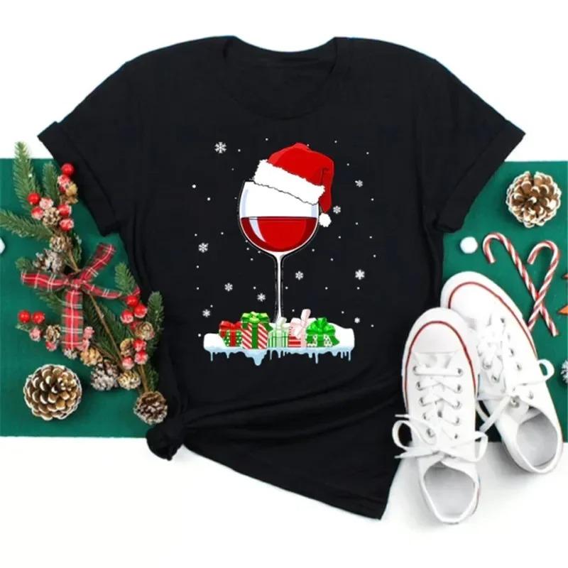 T-shirt Graphique Mignon de Noël Avec des Éléments Amusants de Verre à Vin, Bonhomme de Neige, Chapeau de Père Noël Designs T-shirt Décontracté Élégant à Manches Courtes