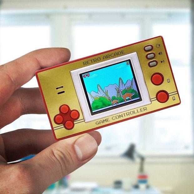 Retro Oldskulowa Console Over 100 Games for the Player Retro Gameboy Style