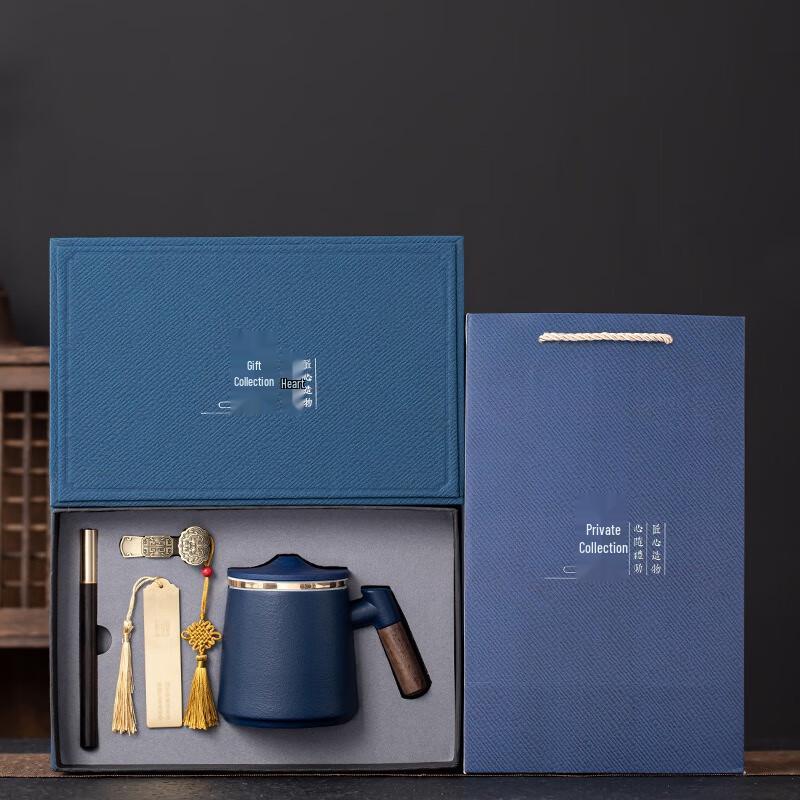 

Элегантная керамическая кружка с чайным ситечком