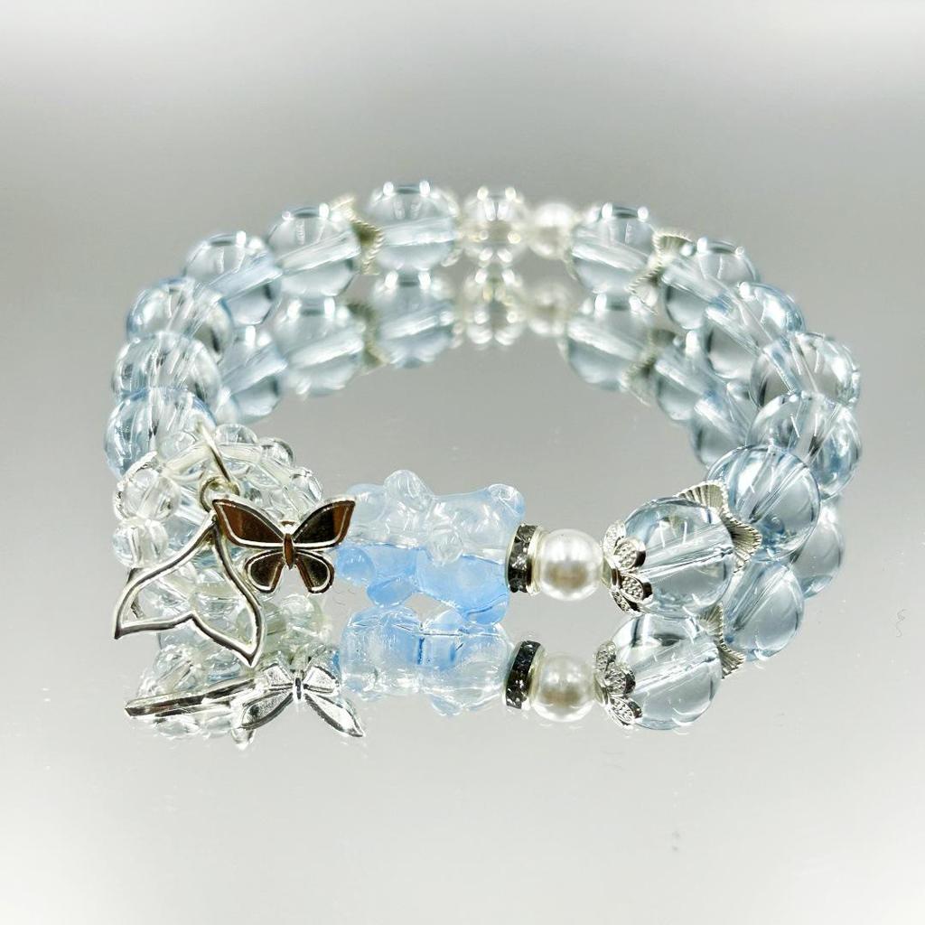 Ice Crystal Glass Beaded Bear Bracelet: Versatile, Elegant, and Trendy.