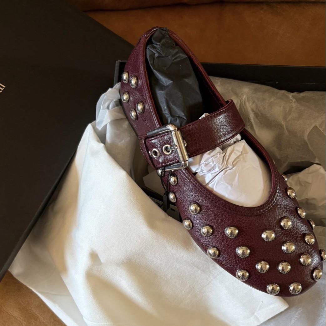 

Rivet one-word buckle ballet flats women s new retro round head single shoes women s shallow mouth small leather shoes 40 бордовый
