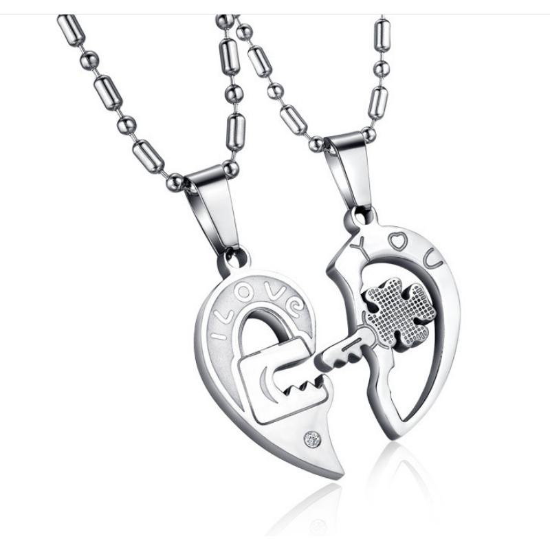 Couple Necklace Lock, a Pair of Heart-shaped Keys, Titanium Steel Necklace Pendant, Fashionable