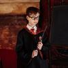 Sutekus Harry Potter Robe + Brille + Krawatte + Zauberstab 4-teiliges Vollkostümset, Unisex, Akademie-Stil (Griffindor (rot), Größe M (164-169cm))