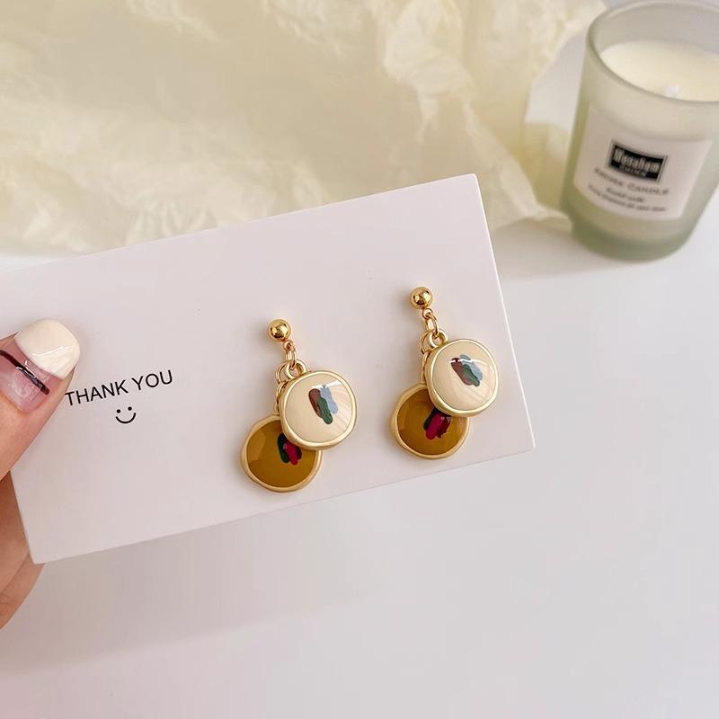 Temperament Irregular oil painting ear clips Women's no ear piercings Retro niche earrings Simple design earrings