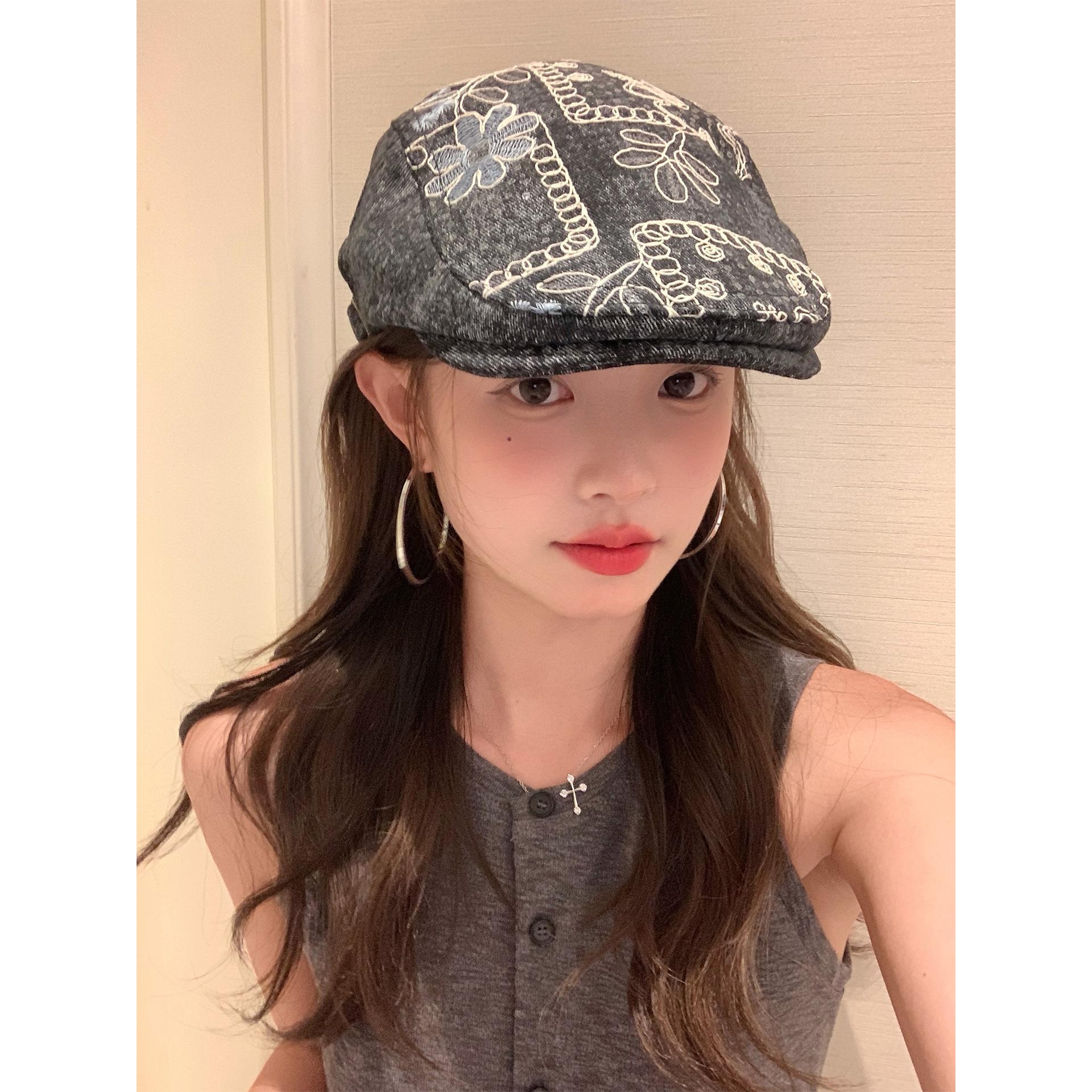 

Ретро вышивка цветок кепка вперед женская большой обхват головы показывает лицо маленьким личность литературный и универсальный износостойкий берет Average size (58-60cm)