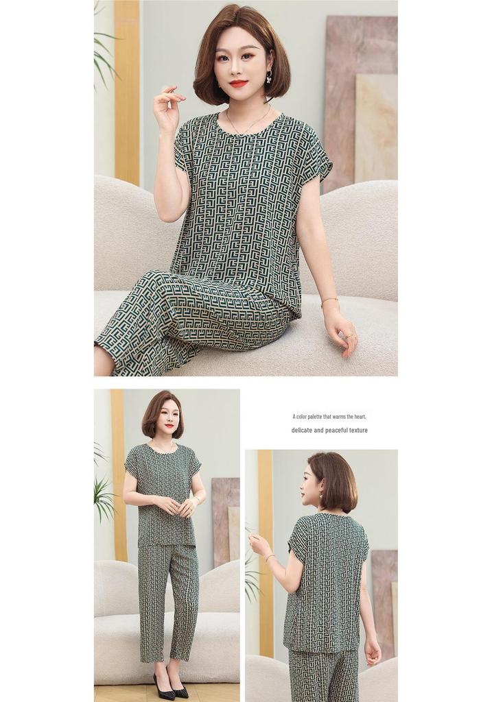 Fashionable Summer Outfit Set for Middle-aged Moms: Stylish Round Neck Short-Sleeve Top & Plus Size Two-Piece Set