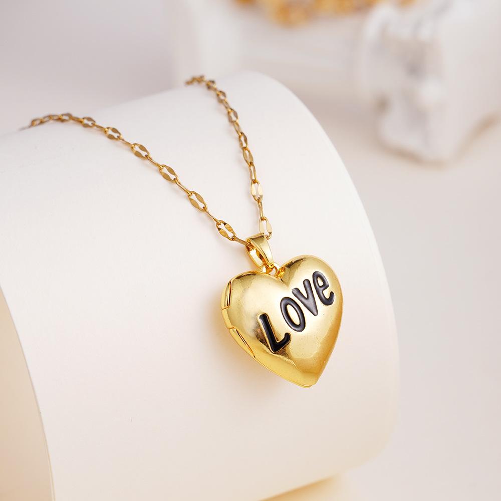 

Vintage Simple Can Open Love Heart Photo Frame Pendant Necklace for Women Girls Y2K Creative Stainless Steel Chain Jewelry Gifts