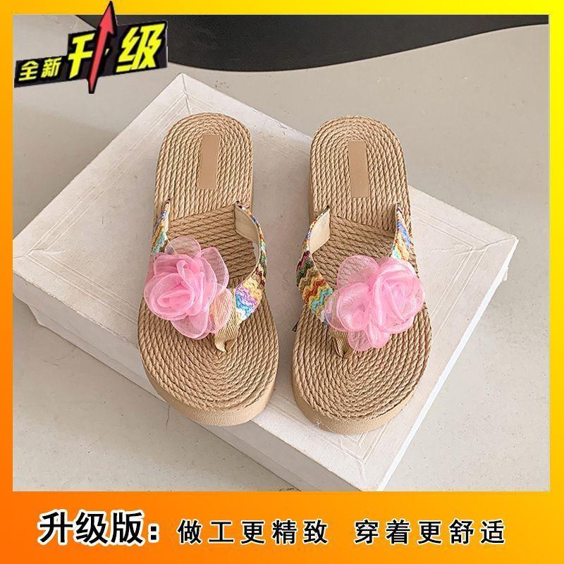 2025 Summer New Fashionable Versatile Non-slip Slope Heel Flower Vacation Thick Bottom Lightweight Height-increasing Flip-flops Women