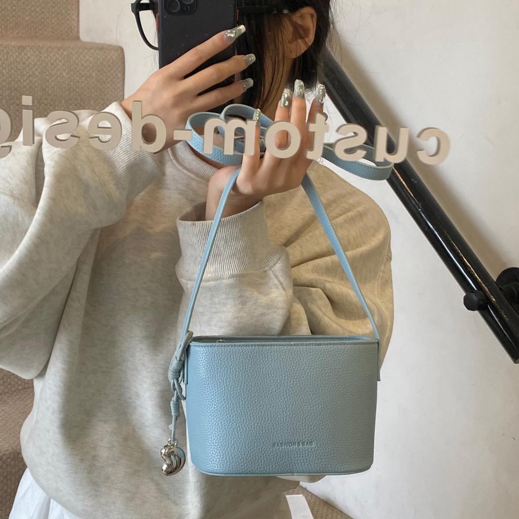 Niche Design Casual Shoulder Bag Women'S Commuter Oblique Span Small Bag Hand Carrying Bucket Bag