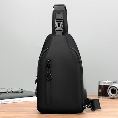 Umhängetasche mit großem Fassungsvermögen - verstellbarer Schultergurt, Mehrfachfach-Design, USB-Anschluss, für den täglichen Pendelverkehr, Reisen