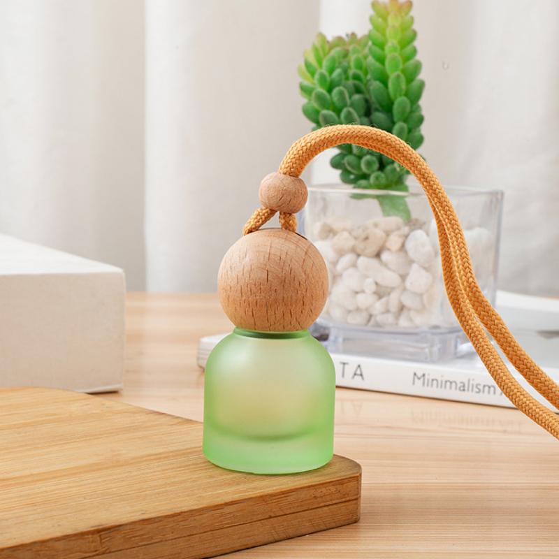 1 Stück Bunte mattierte Glasflasche Behälter 11 ml Leere Auto-Parfümflasche Aromatherapie-Flasche Auto-Anhänger Dekoration