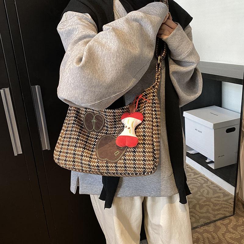 Vintage woolen bag 2025 new embossed letter double-sided shopping bag contrasting color striped underarm shoulder bag