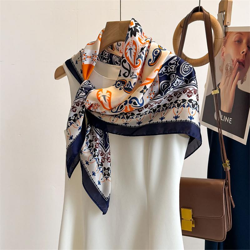 Printemps Et Ete Mode Luxe Impression 90*90Cm Femmes Echarpe Satin Carre Chale Elegant Foulard Plage