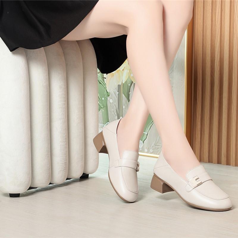 Fashion AIYUQI Women's Dress Shoes Fall 2025 New Genuine Leather Ladies Office Shoes Large Size Non-Slip Mom Shoes