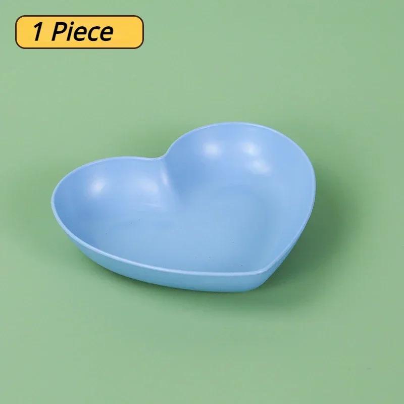 1PCS Love Heart Spit Bone Dish Household Food Grade Plastic Fruit Cake Tray Dining Table Garbage Dessert Plate Kitchen Supplies