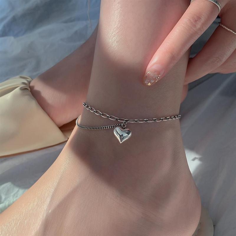 Internet celebrities ins the same Xiaohongshu summer accessories retro light luxury women, fashionable and exquisite glossy love anklet