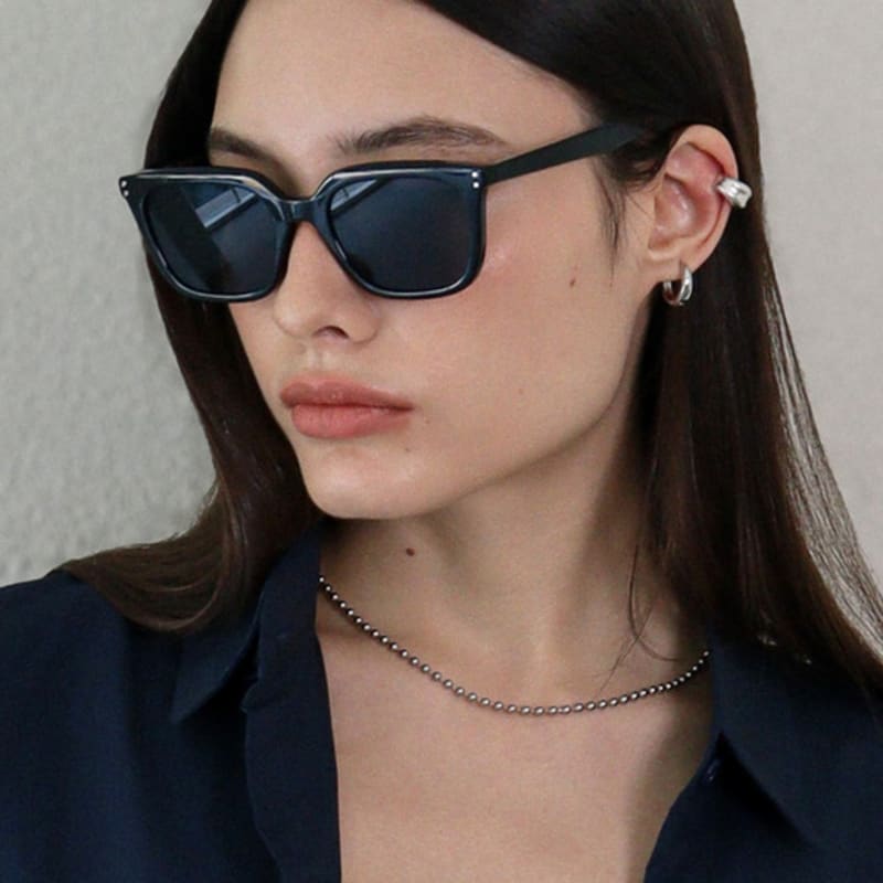 

One Brilliant Zoya-OB565-Black single type