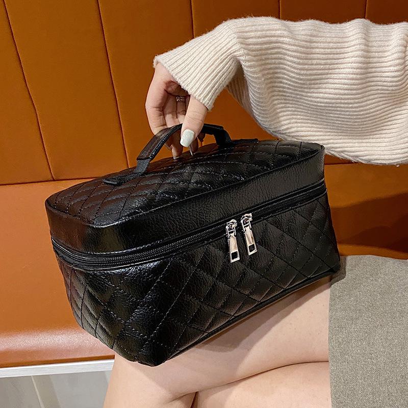 Black PU Embroidered Diamond Pattern Large Capacity Makeup and Toiletry Bag
