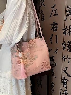 Kadın çantaları – Geniş Çantalar