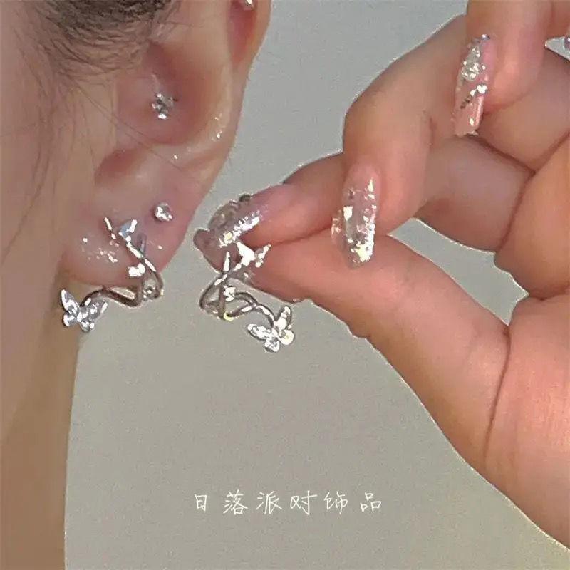 Star bow, zircon ear clips, female niche design, fashionable earrings, temperament, versatile, no ear piercings, mosquito coil disc, ear clips.