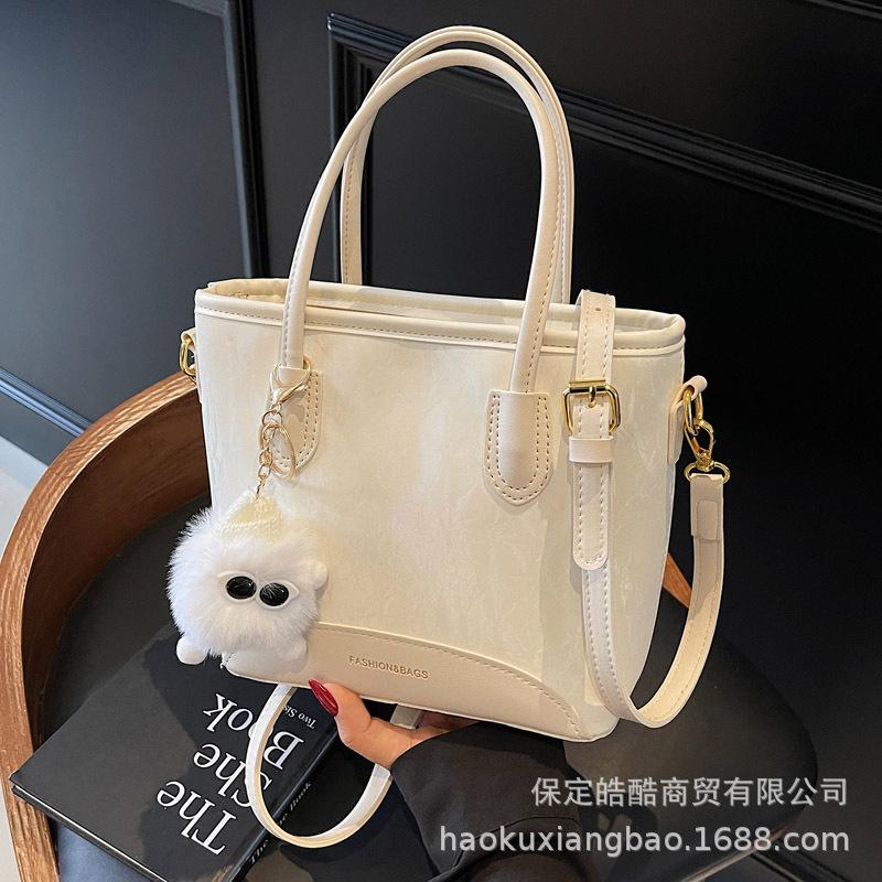 Super Fire Small Bag Women's Summer 2025 New Simple and Versatile Messenger Bag Popular This Year Portable Bucket Bag
