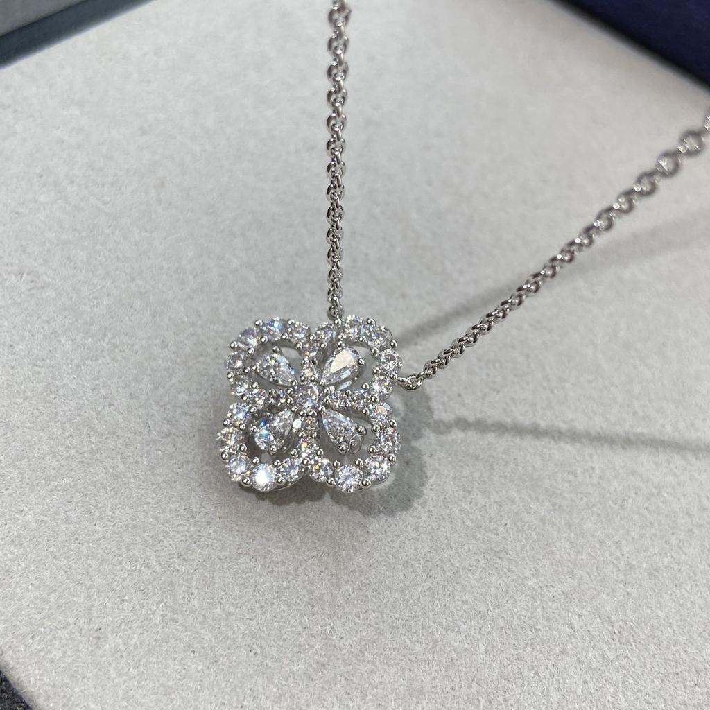 Four-Leaf Clover Diamond-Inlaid Necklace for Women - Electroplated Pendant Necklace, Anti-Fade Color-Lasting Fashion Accessory