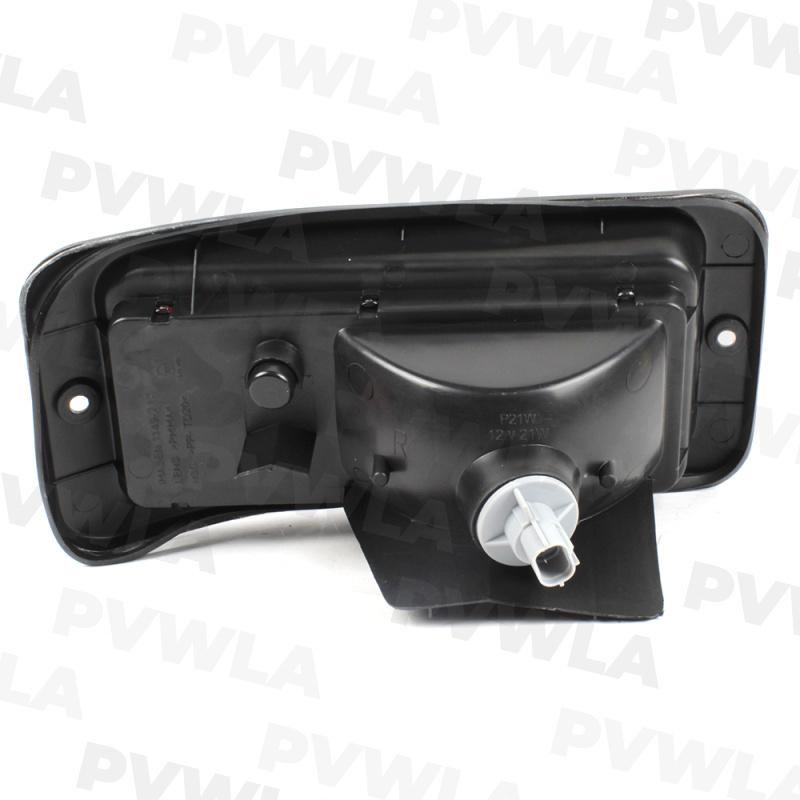 For Mitsubishi Pajero MONTERO Sport 1999 2000 2001 2002 2003 2004 2005 2006 2007 2008 Right Side Rear Bumper Reflector Light