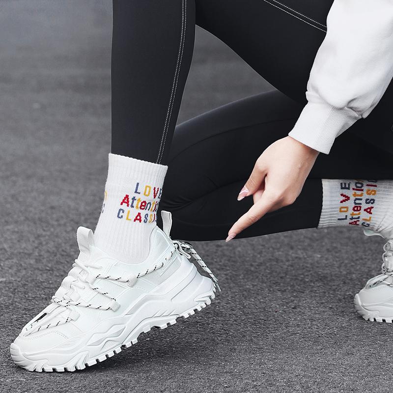 Schuhe männer Turnschuhe Männlichen lässig Herren Schuhe tenis Luxus schuhe Trainer Rennen Atmungsaktive Schuhe mode müßiggänger laufschuhe für männer