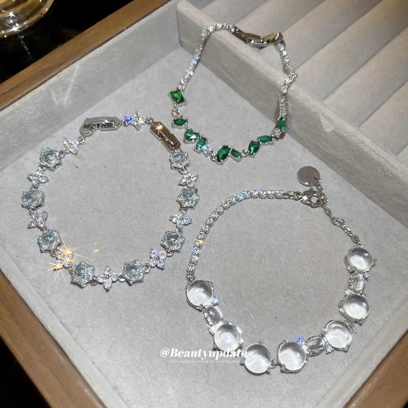 Zircon water drop flower crystal bracelet fashionable simple and versatile temperament bracelet exquisite light luxury high-end jewelry women