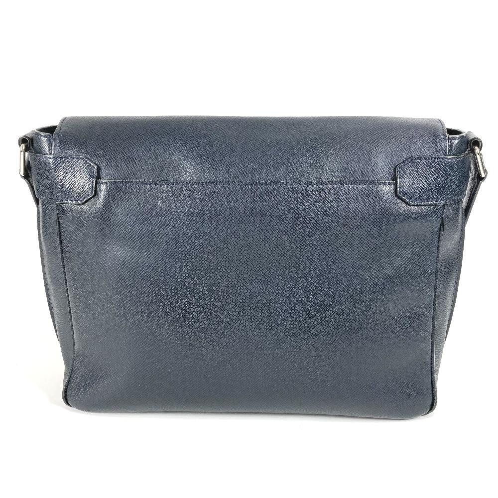 Louis Vuitton M32624 Taiga Roman MM Crossbody Flap Messenger Bag Shoulder Bag