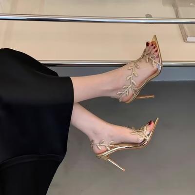Moda Nova Verão Fashionable Couro Patente Folha de Ouro Sandálias Femininas Elegantes Bico Fino Salto Alto Fino Sandálias Gladiadoras Sapatos de Festa