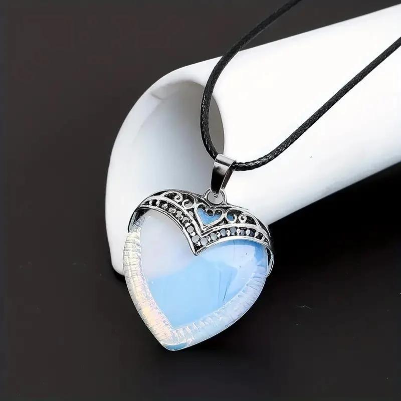 Heart Crystals Natural Stone Necklaces Pendants Women Amethysts Crystal Healing Necklace Heart Necklace Natural Stone pendant