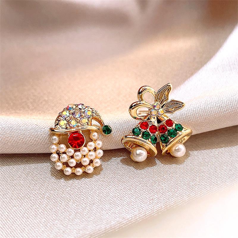 Red Zircon Pearl Snowflake Earrings - Winter Retro Light Luxury Studs