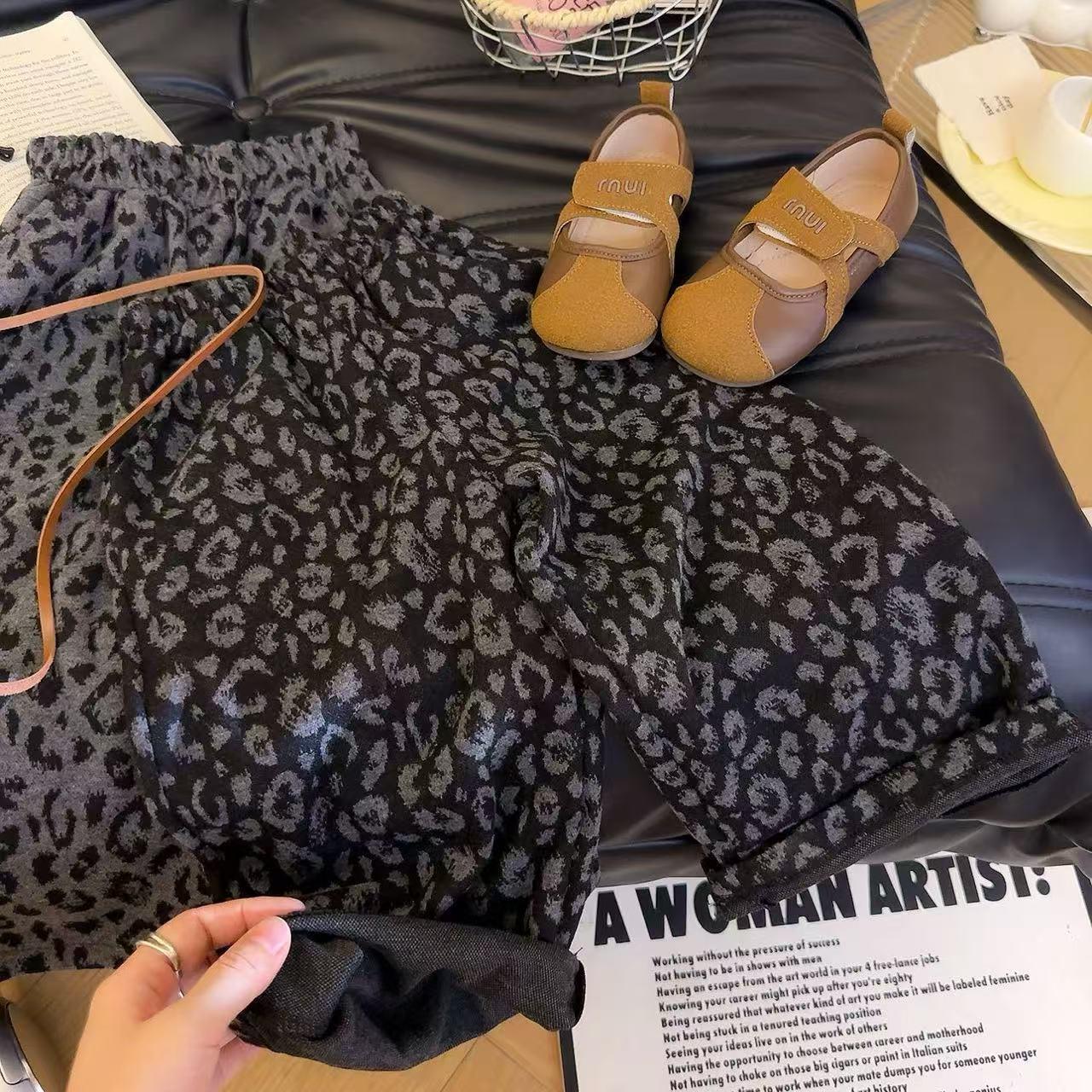 

Осень 2025 Мода для девочек Леопардовый принт Прямые брюки для маленьких и средних детей 73cm with open crotch