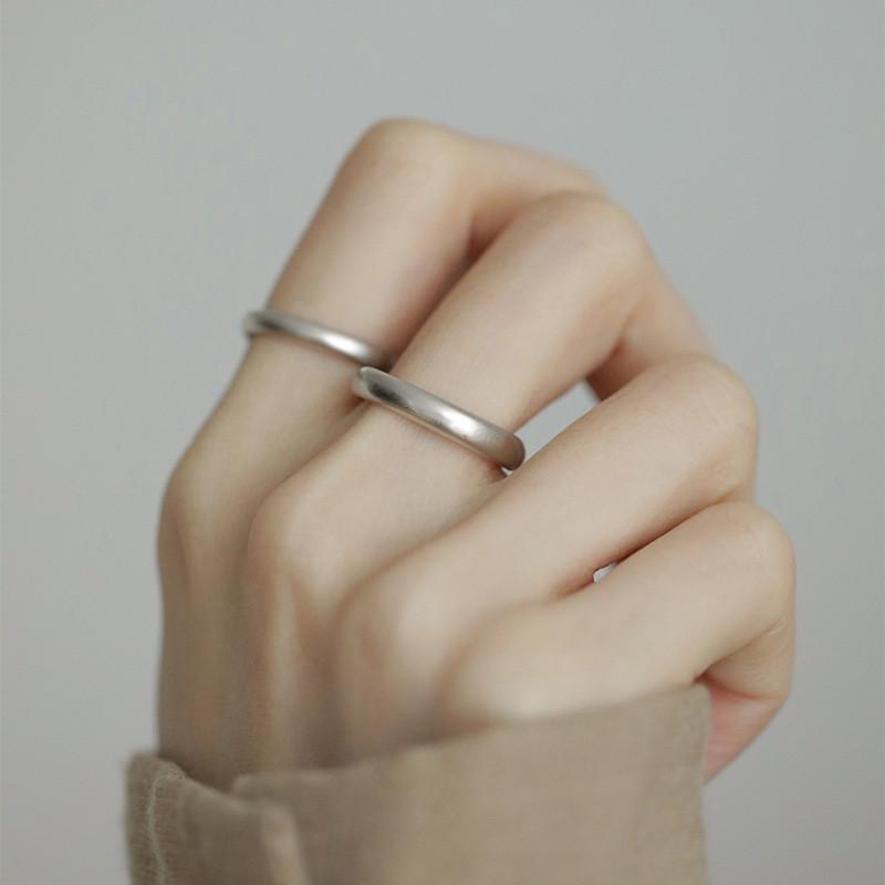 Eleganter Verstellbarer Ring mit Matter Textur für Damen Stilvolles Minimalistisches Geometrisches Design 2023 Neuankömmling