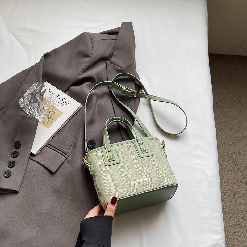 Popular Small Bag Women's Summer New Versatile Messenger Bag Portable Bucket Bag