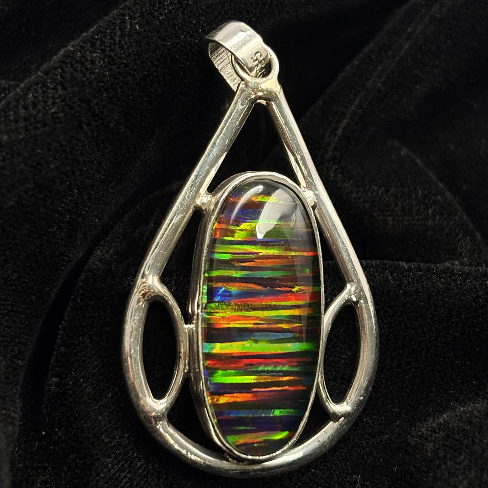 Natural Opal 35 Ct   925 Sterling Silver Beautiful Oval Pendant Gemstone