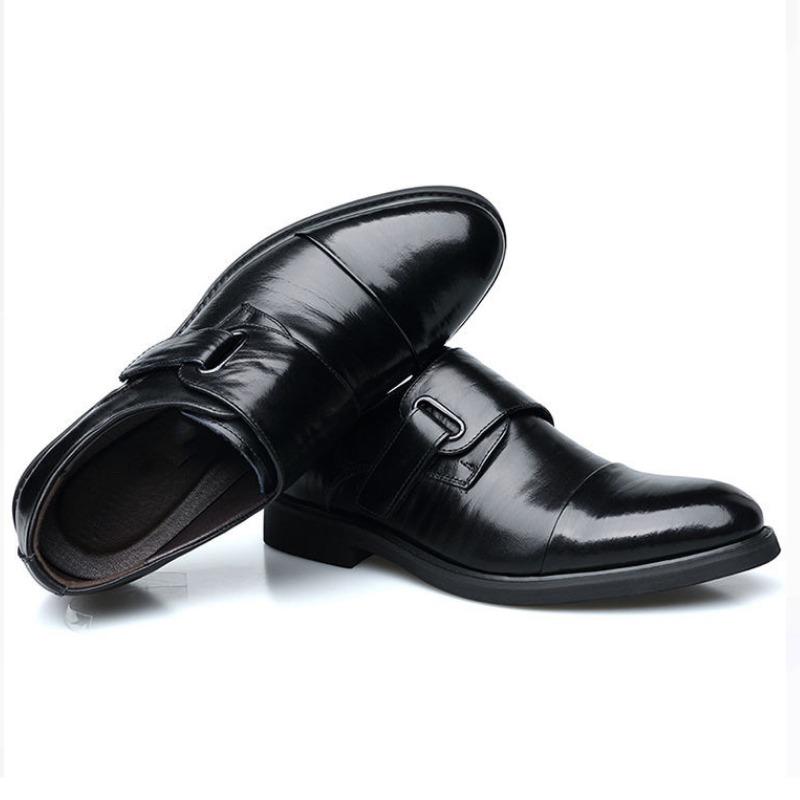 Mode Mode Rindsleder Business Herrenschuhe Frühling Herbst Herren Hochzeitsschuhe Neuer Designer Weiche Sohle Schwarze Lederschuhe Männlich