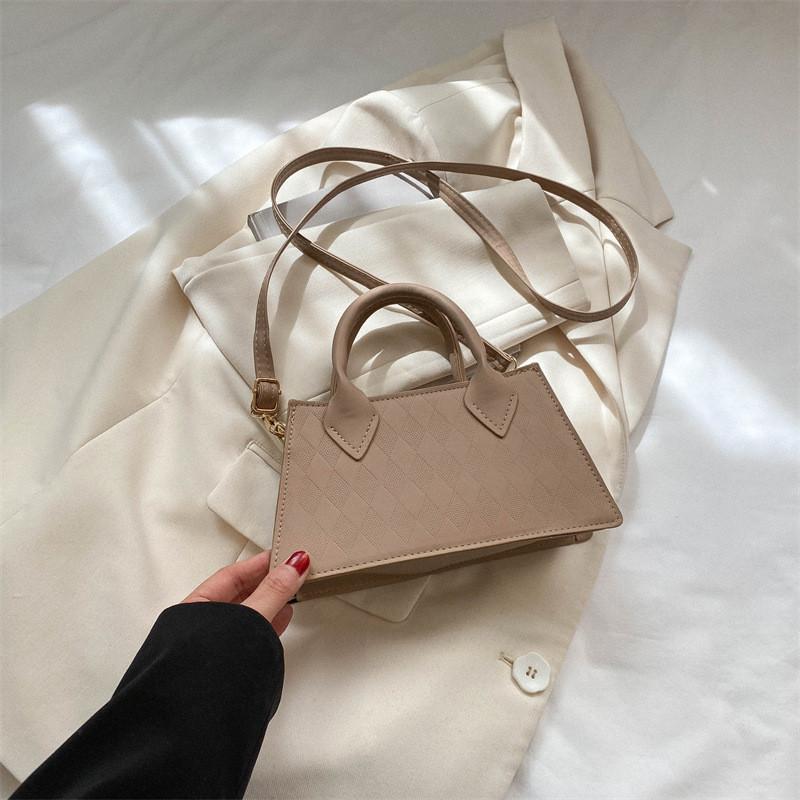 Stylish Women's Summer Crossbody Bag Trendy Minimalist Handbag Perfect For Daily Use