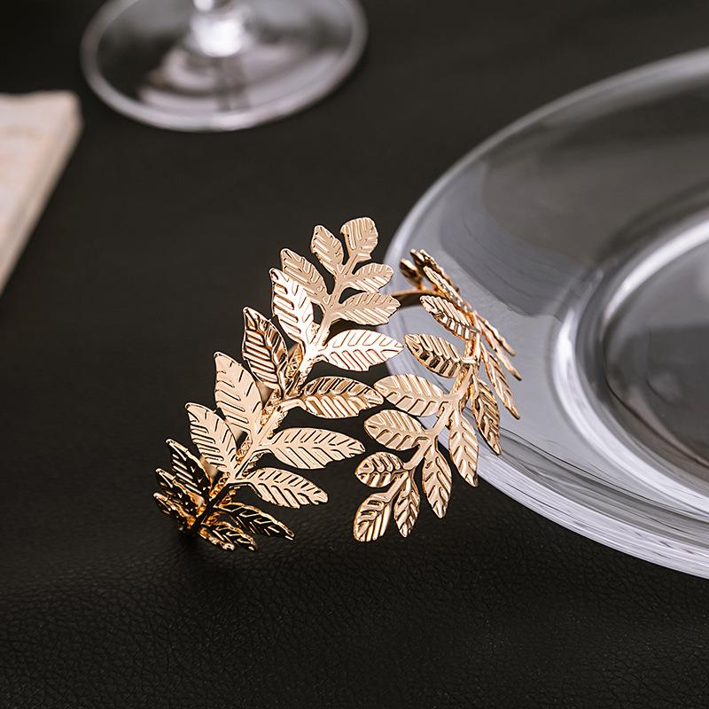 

Европейский и американский браслет на предплечье с металлическими листьями: Креативный преувеличенный римский браслет-манжета с регулируемым размером золотой