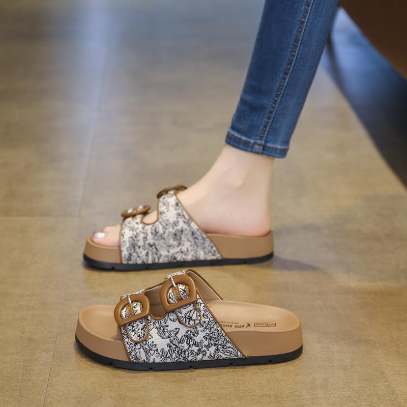 New Thick-soled Women's Shoes One-shoulder Soft-soled Beach Sandals